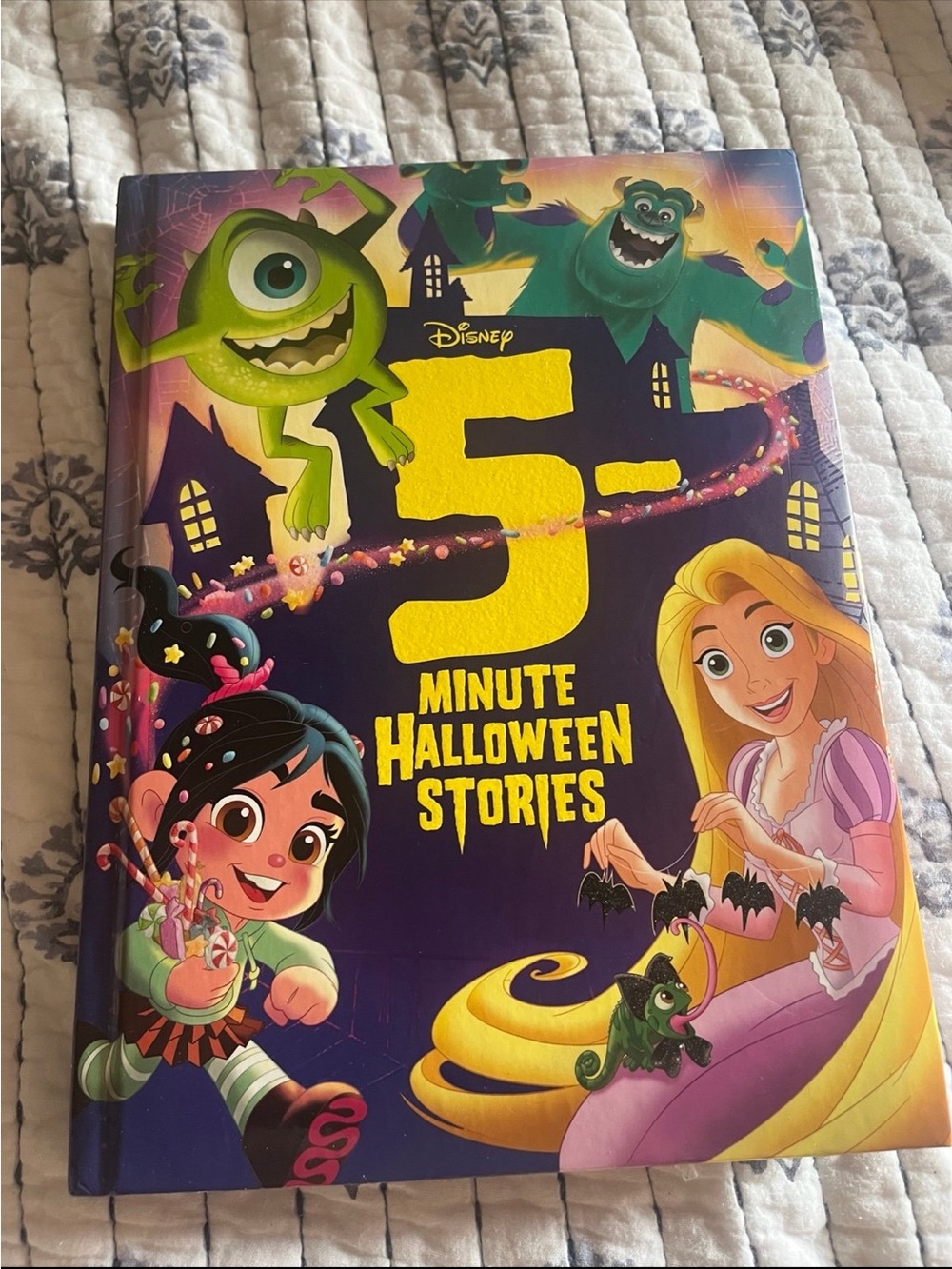 Disney 5-Minute Halloween Stories - Purple Cover